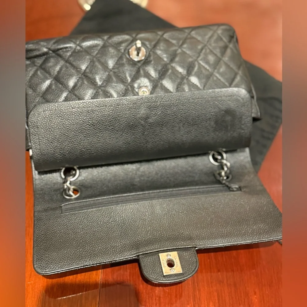 Stunning caviar leather Chanel Medium Classic Double Flap black Silver Hardware